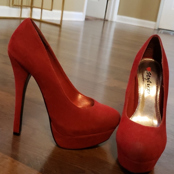 Red Heels - Picture 2 of 2